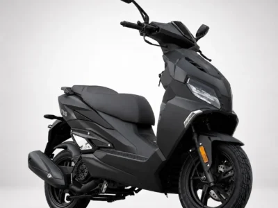 Skuter 125cc ZNEN R9 125 III Black – pogled tri četvrtine